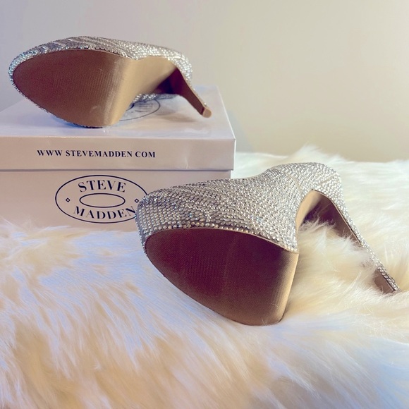 Steve Madden Dyvinal Pewter Crystal Platform Heels - Picture 5 of 7